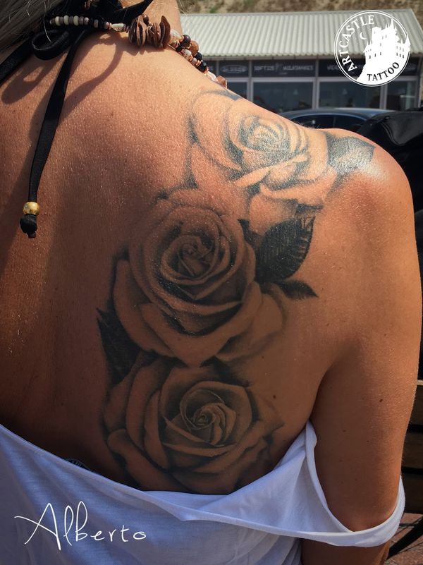 ArtCastleTattoo Tattoo ArtiestAlberto Roses on back Black n Grey Black n Grey