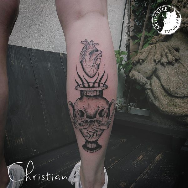 ArtCastleTattoo Tattoo ArtiestChristian Skulls and heart on leg Blackwork Blackwork