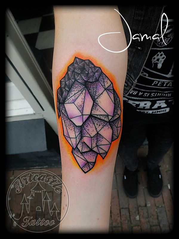 ArtCastleTattoo Tattoo ArtiestJamal Crystal Gem stone color tattoo lower arm kristal steen kleur tattoo onderarm Color