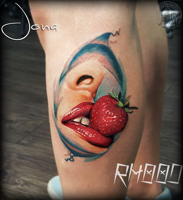 ArtCastleTattoo Tattoo ArtiestJona Realistic lips with strawberry Color