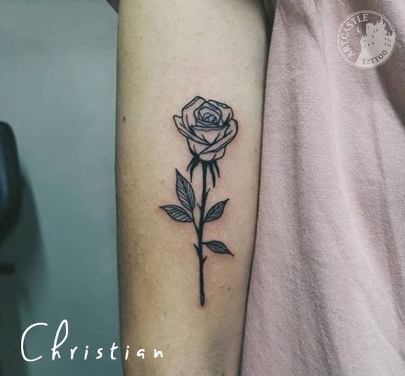 ArtCastleTattoo Tattoo ArtiestJona rose Blackwork