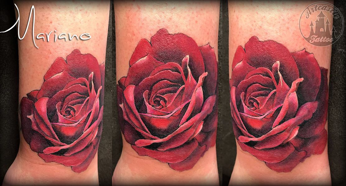 ArtCastleTattoo Tattoo ArtiestMariano Realistic Red Rose tattoo on wrist Color