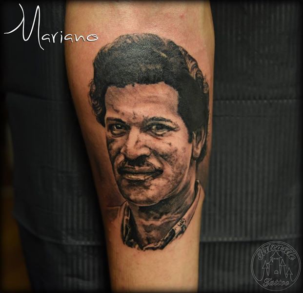 ArtCastleTattoo Tattoo ArtiestMariano Realistic portrait tattoo of a Dad in blackngrey Portraits