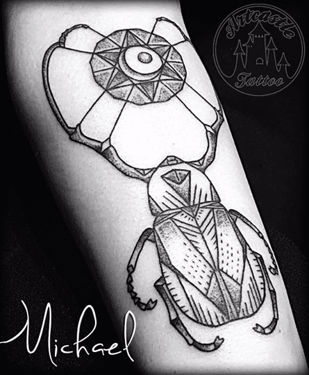 ArtCastleTattoo Tattoo ArtiestMichael Geometric beetle bug tattoo black n grey Geometrische kever tattoo black and grey Geometric