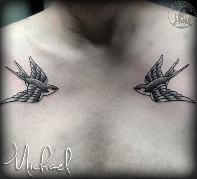 ArtCastleTattoo Tattoo ArtiestMichael swallows on chest Traditioneel Traditional