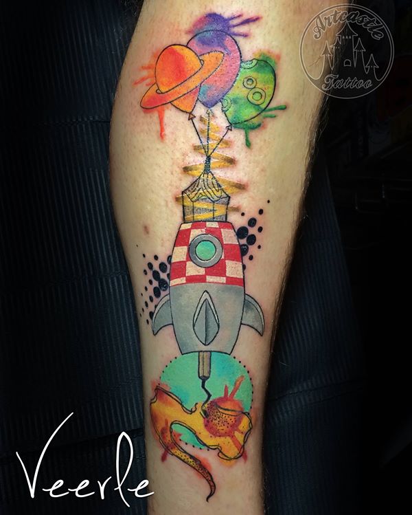ArtCastleTattoo Tattoo ArtiestVeerle Rocket piece with ballons and watercolor splashes Color