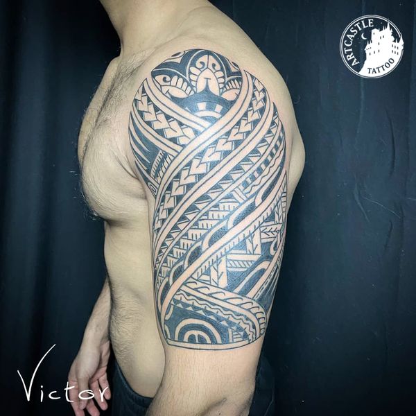 ArtCastleTattoo Tattoo ArtiestVictor Polynesian upper arm Maori