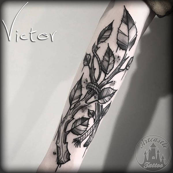 ArtCastleTattoo Tattoo ArtiestVictor Sketch tree branch tattoo lower arm Old School